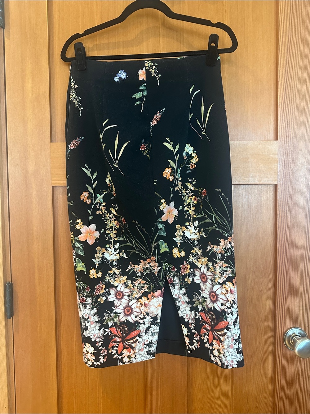 Zara Black Floral Pencil Skirt with Multicolor Blooms - Picture 3 of 4